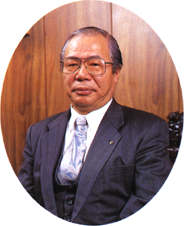代表取締役　